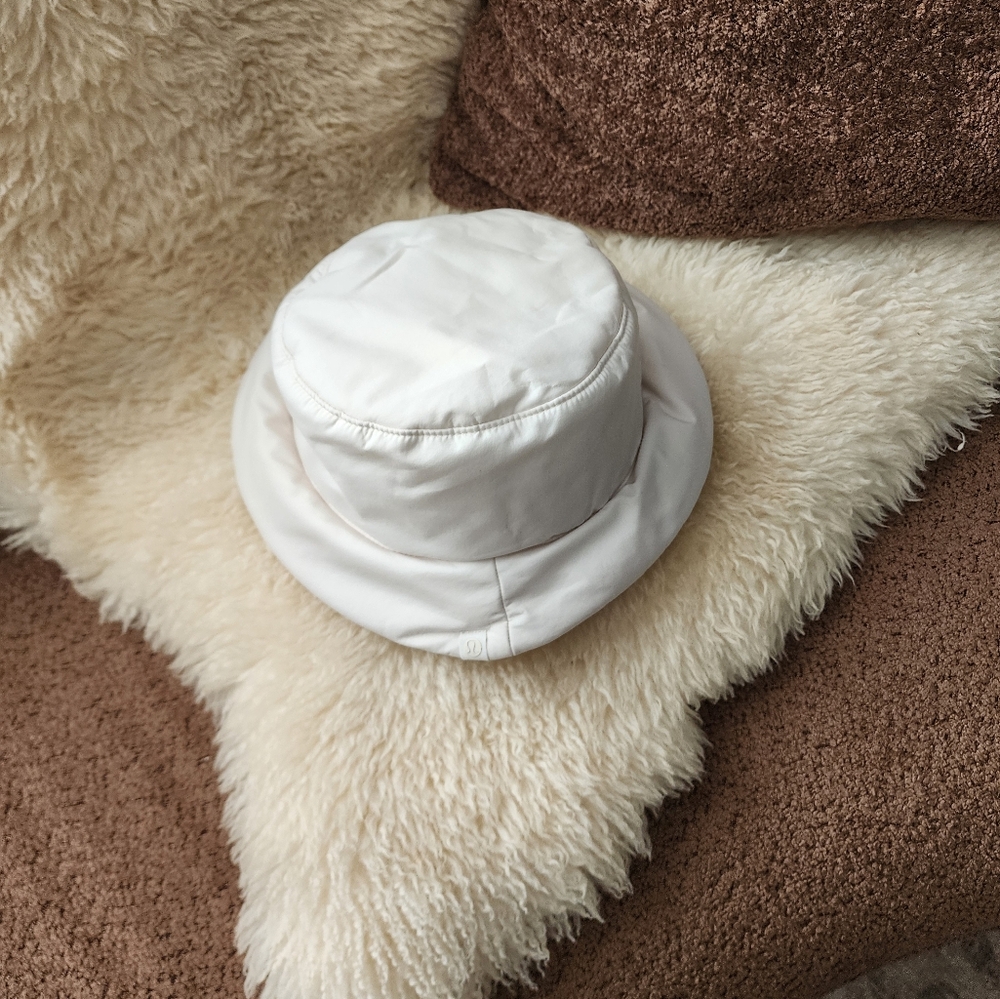 Lululemon Cream Puffy Bucket Hat